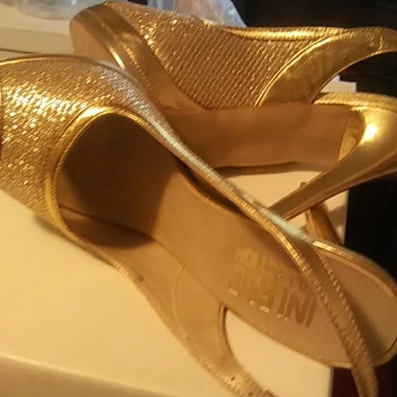 Shoes - Picture 3 of 3